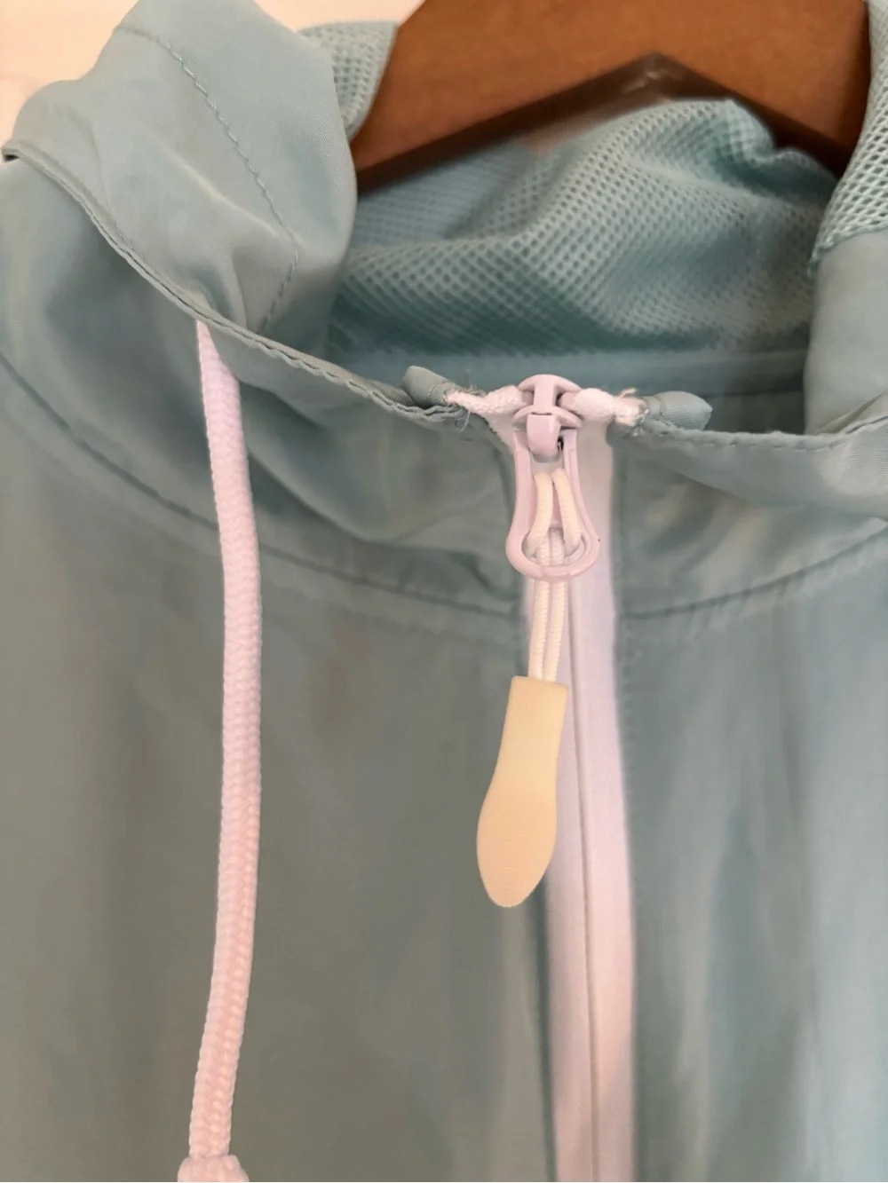 Salty Crew lightweight hooded